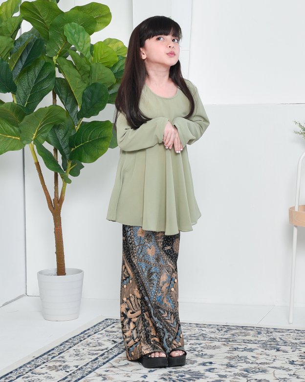 Baju Kurung Barbie Batik Aimi Kids - Zenith Green