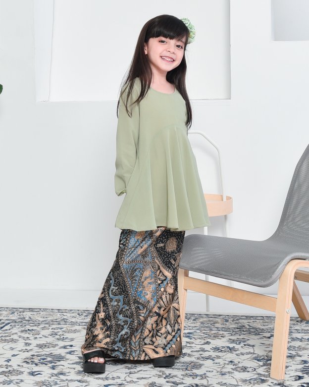 Baju Kurung Barbie Batik Aimi Kids - Zenith Green