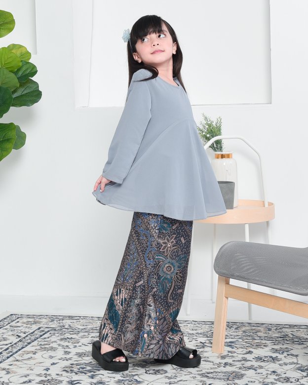 Baju Kurung Barbie Batik Aimi Kids - Eagle Grey