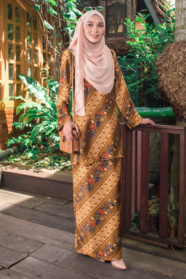 Baju Kurung Batik Aria - Gold