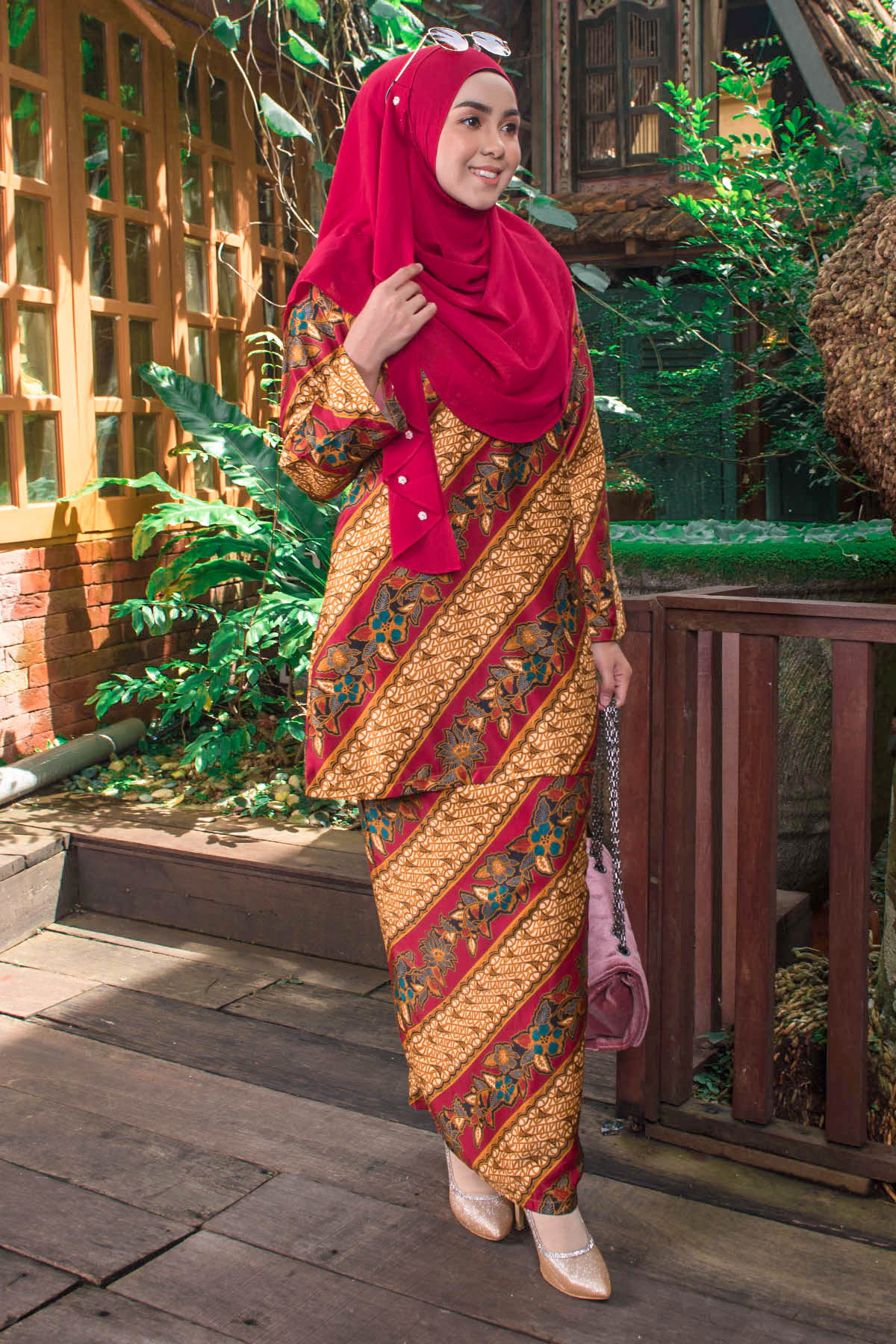Baju Kurung Batik Aria - Maroon