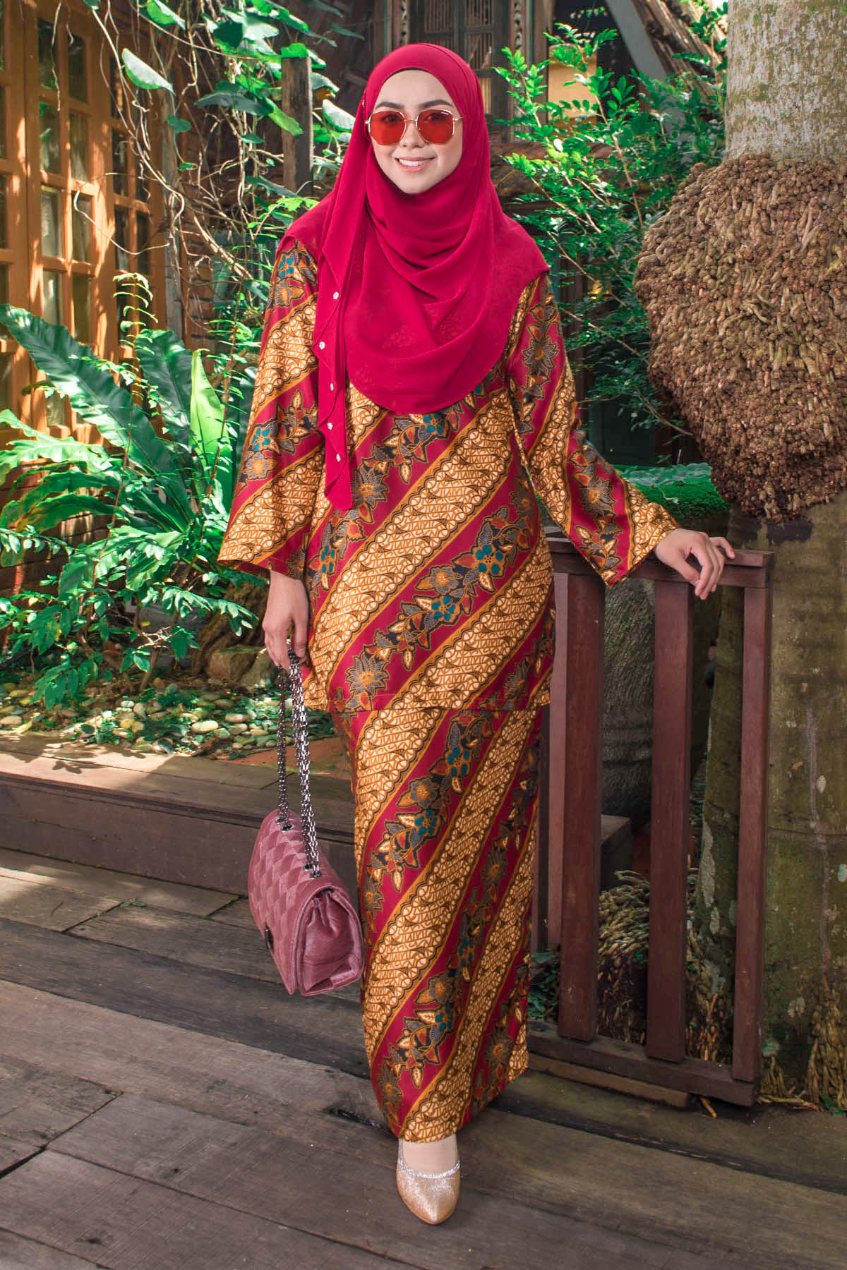Baju Kurung Batik Aria - Maroon
