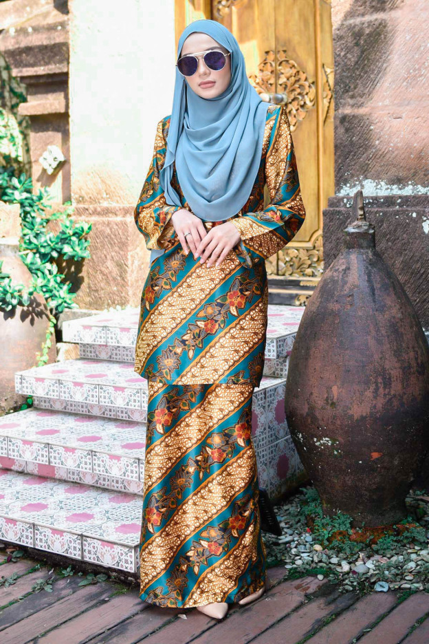 Baju Kurung Batik Aria - Teal