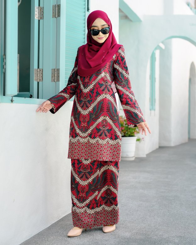 Baju Kurung Batik Cotton Afzan - Cherry Red