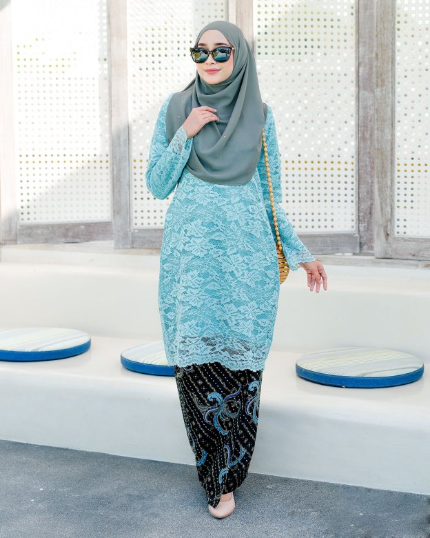 Baju Kurung Batik Lace Aila - Glacier Blue