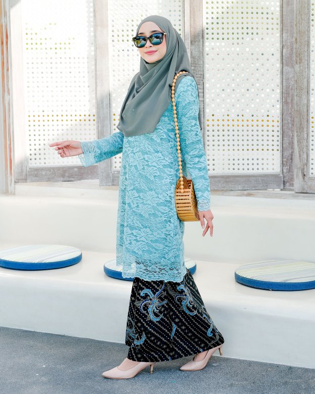 Baju Kurung Batik Lace Aila - Glacier Blue