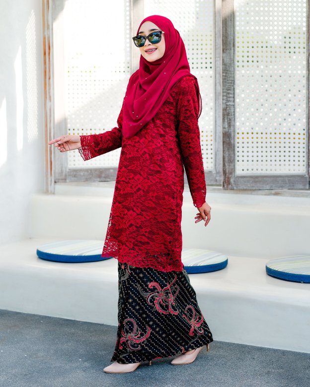 Baju Kurung Batik Lace Aila - Merlin Red