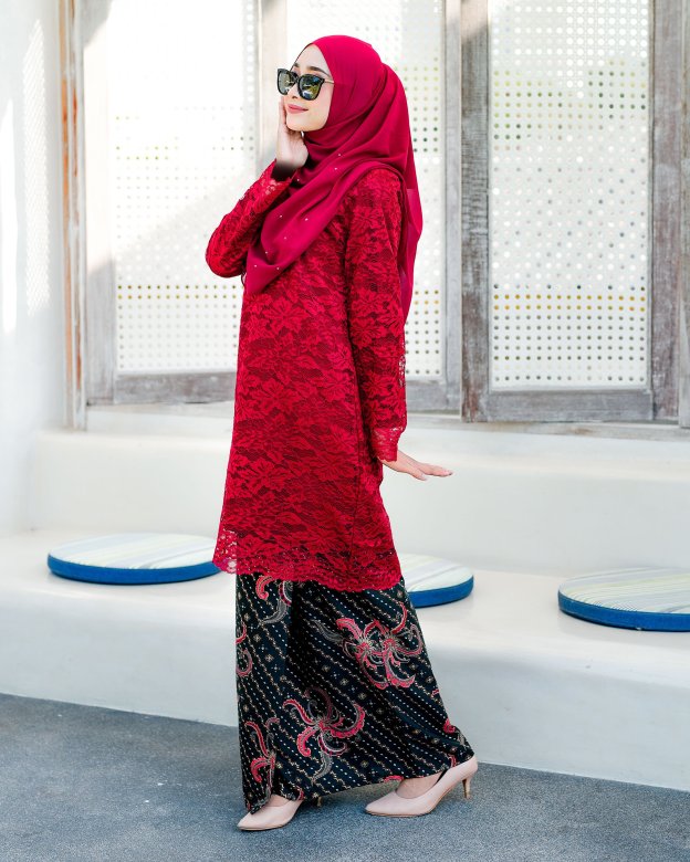 Baju Kurung Batik Lace Aila - Merlin Red