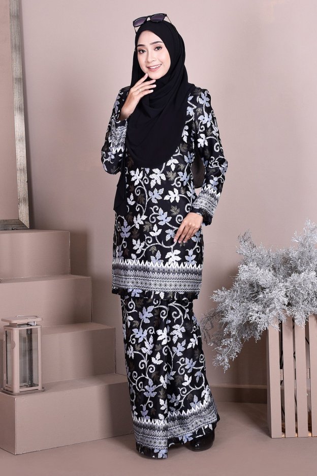 Baju Kurung Batik Nadia - Silvermoon