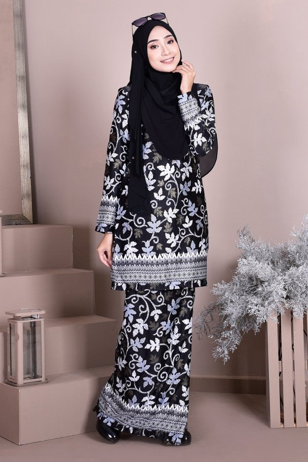 Baju Kurung Batik Nadia - Silvermoon