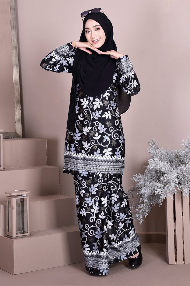 Baju Kurung Batik Nadia - Silvermoon