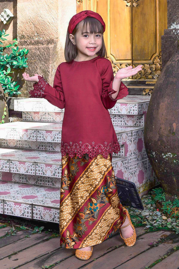 Baju Kurung Batik Lasercut Narnia Kids - Maroon
