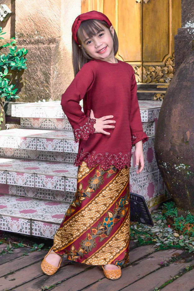 Baju Kurung Batik Lasercut Narnia Kids - Maroon