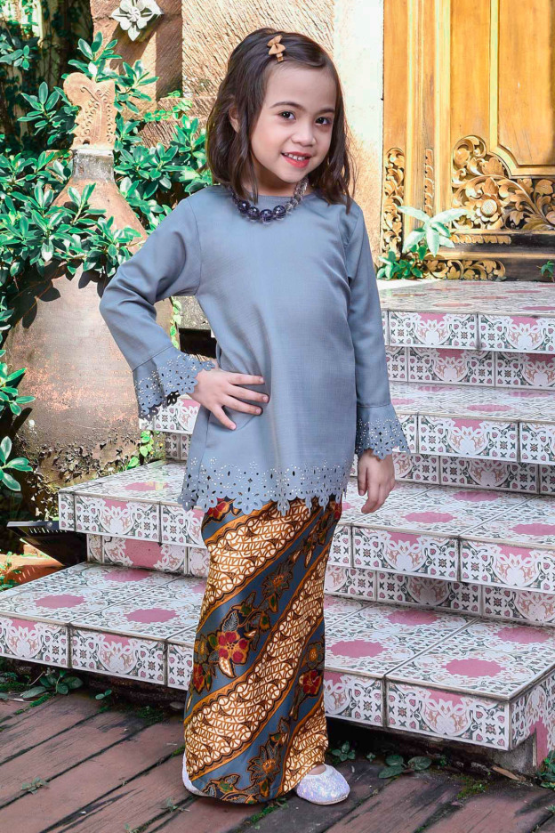Baju Kurung Batik Lasercut Narnia Kids - Silvermoon