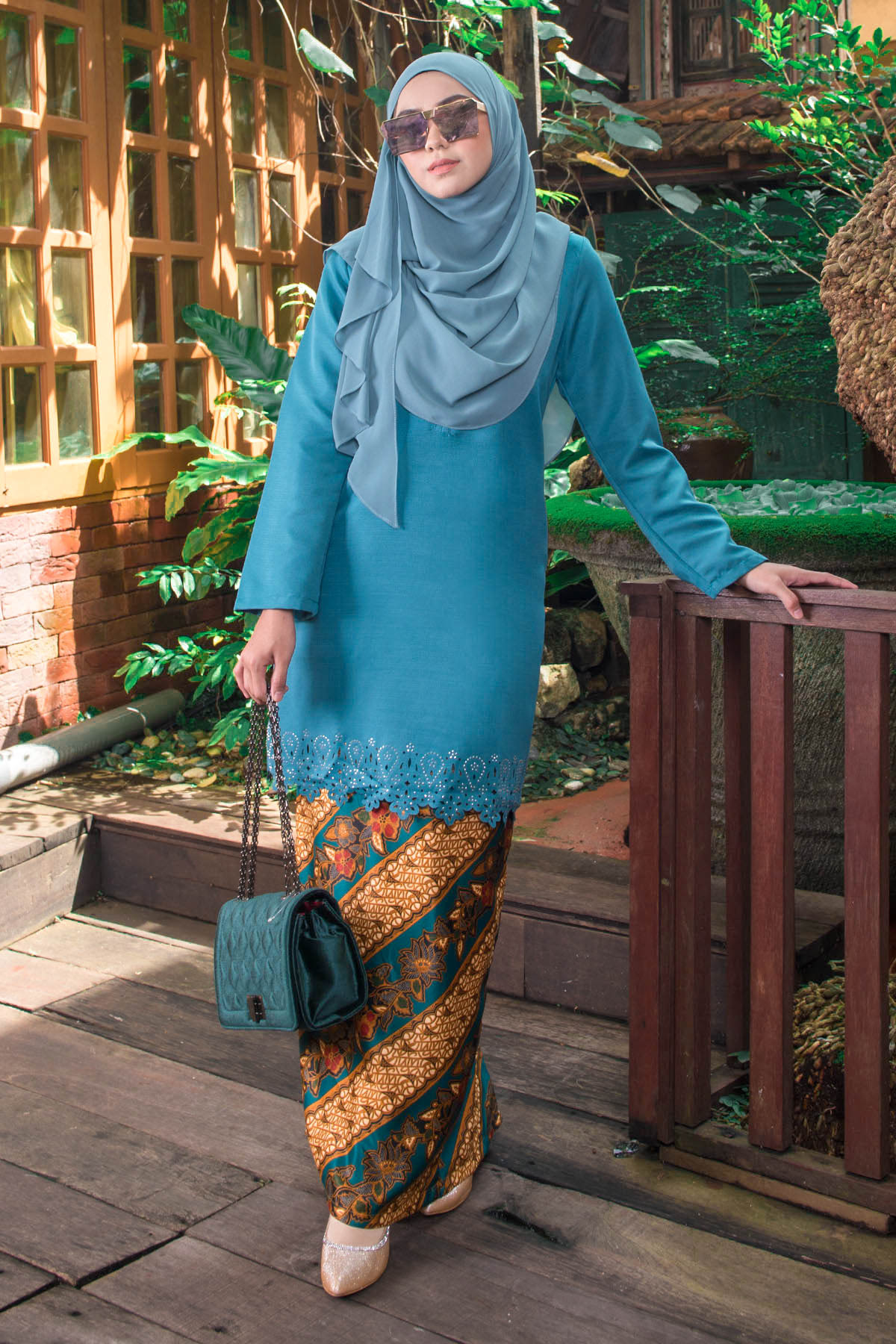 Baju Kurung Batik Lasercut Narnia - Teal