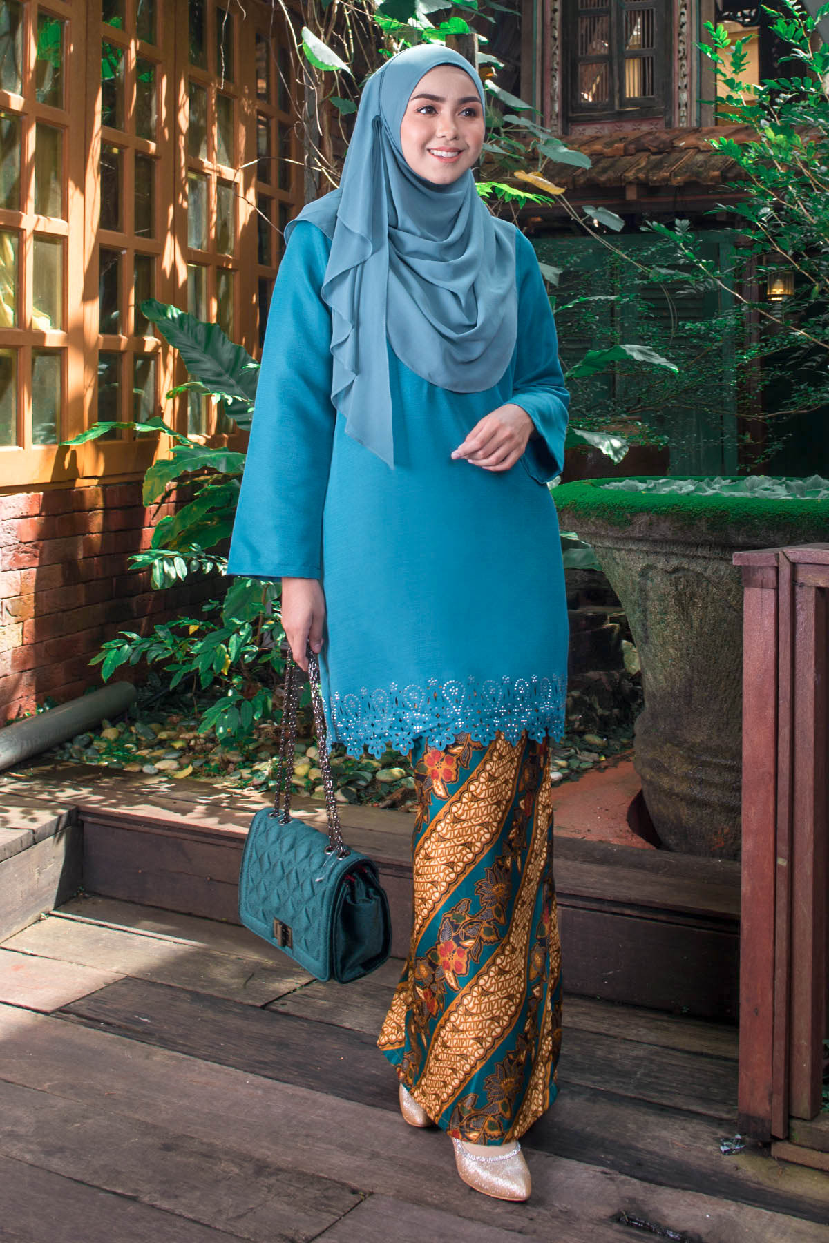 Baju Kurung Batik Lasercut Narnia - Teal