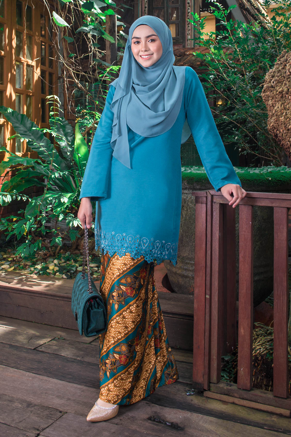 Baju Kurung Batik Lasercut Narnia - Teal