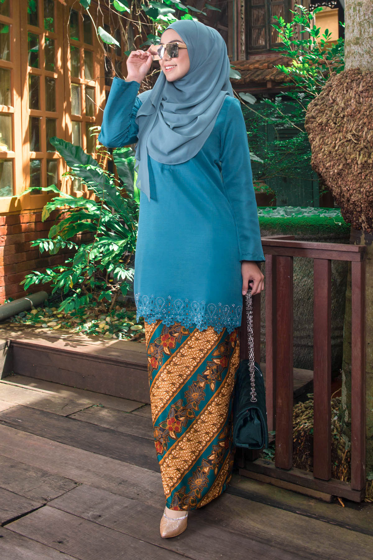 Baju Kurung Batik Lasercut Narnia - Teal