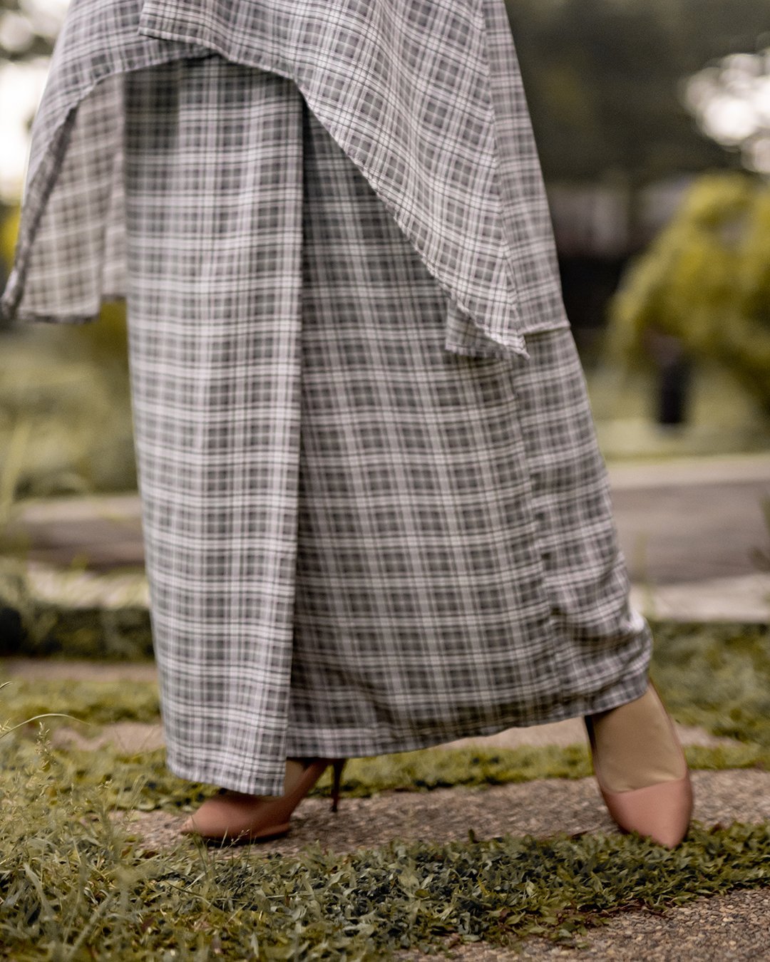 Baju Kurung Darby Laluna X MCC - Pewter Grey
