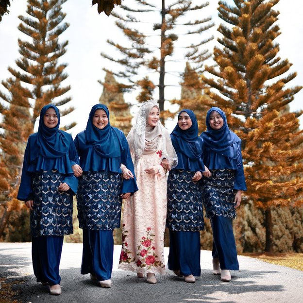 Baju Kurung Lace Sequin Jayne - Majestic Blue