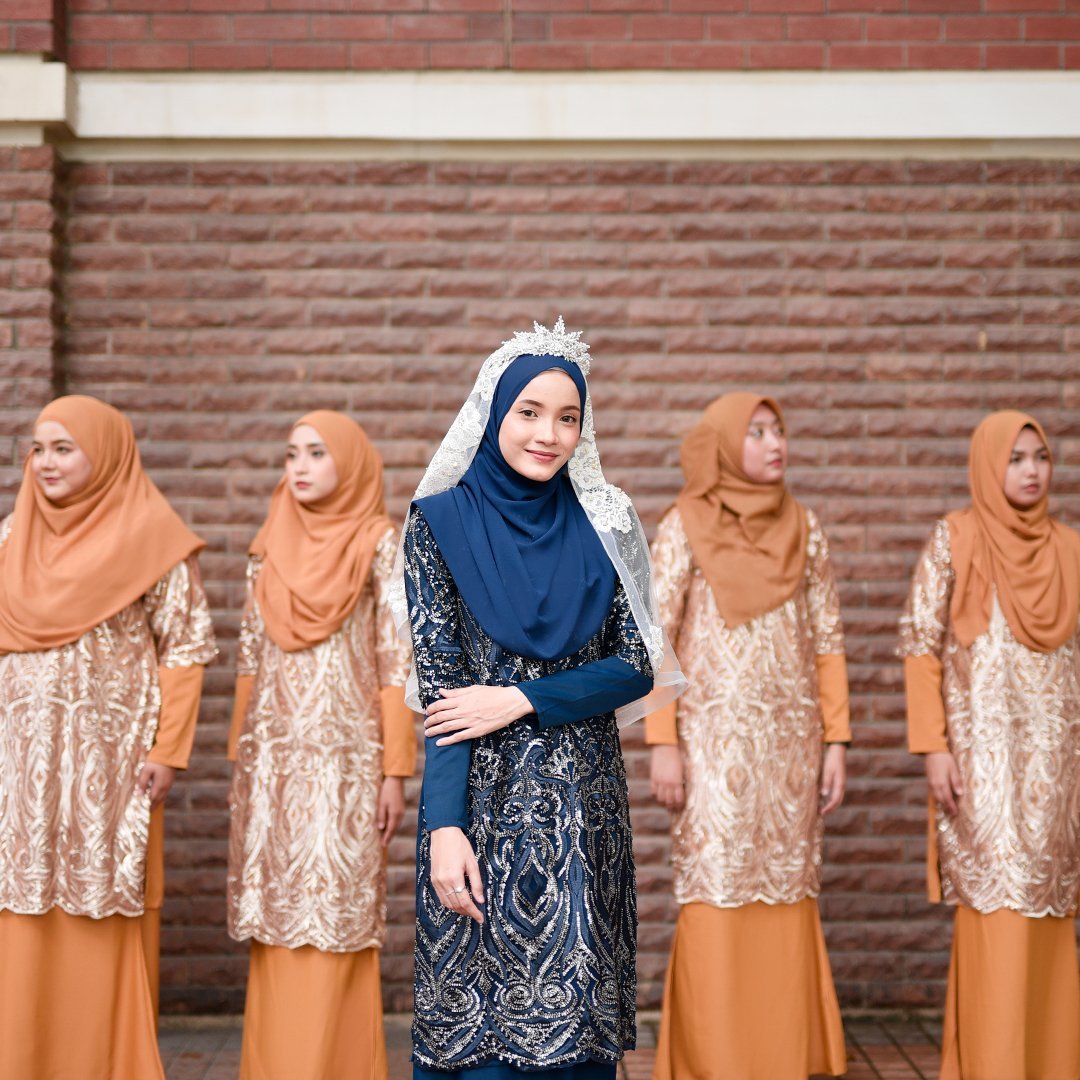 Baju Kurung Lace Sequin Jazlyn - Cherry Red