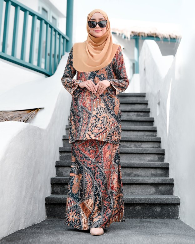Baju Kurung Kedah Batik Dobby Aimi - Dark Tangerine
