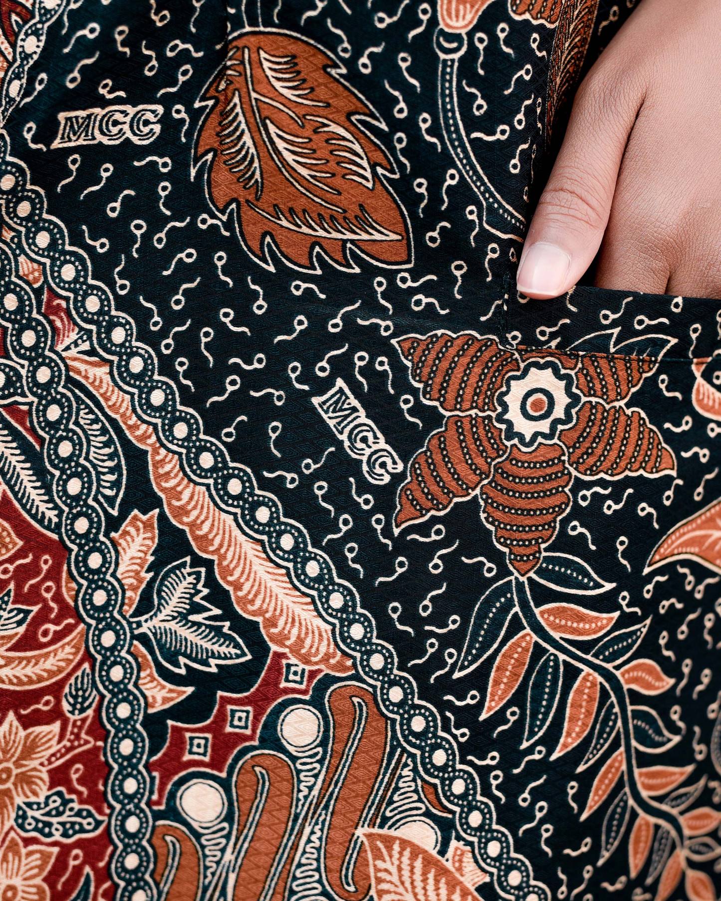Baju Kurung Kedah Batik Dobby Aimi - Dark Tangerine