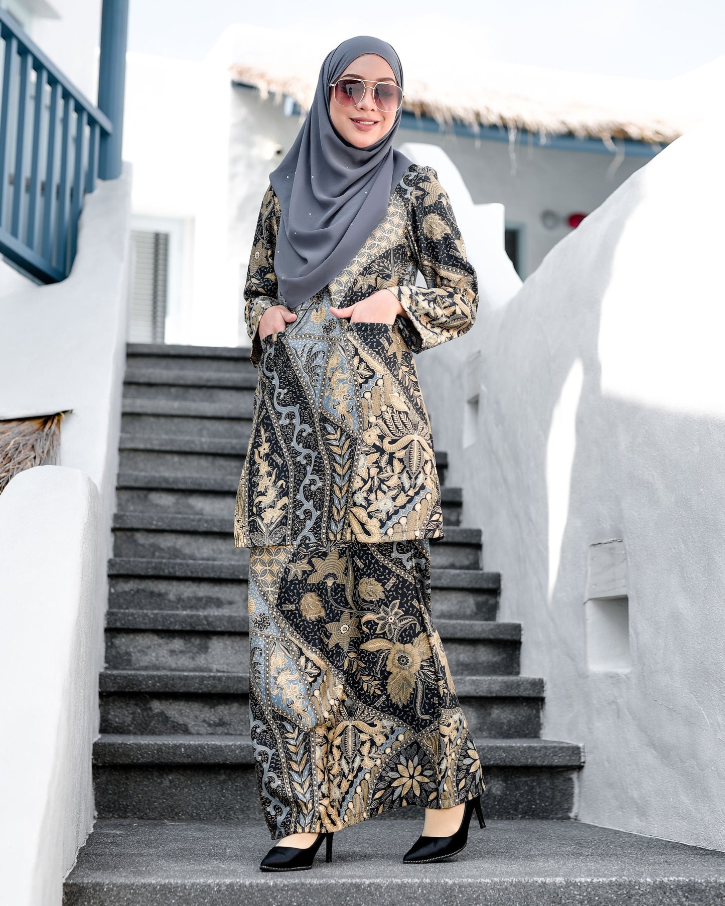 Baju Kurung Kedah Batik Dobby Aimi - Golden Blue