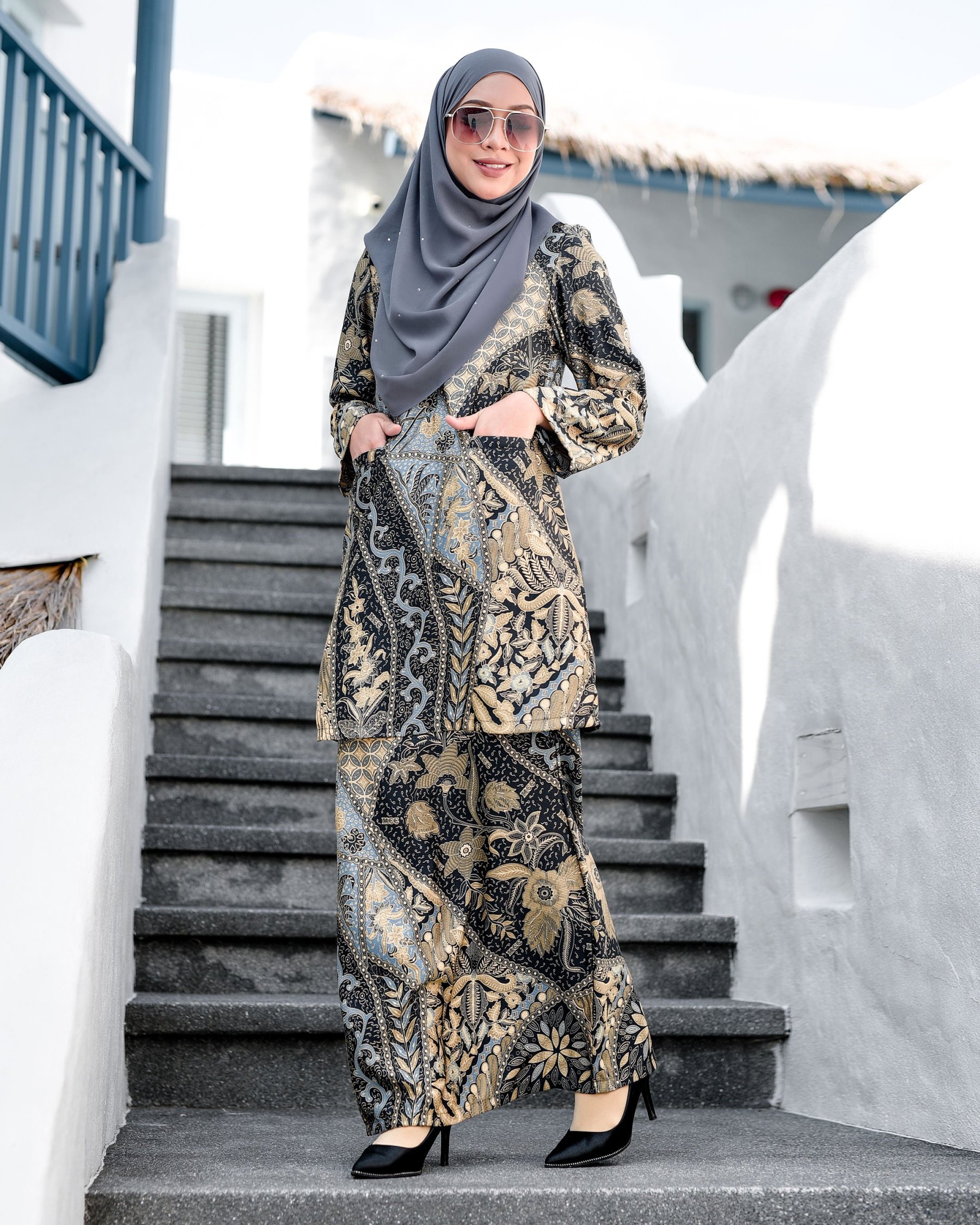 Baju Kurung Kedah Batik Dobby Aimi - Golden Blue