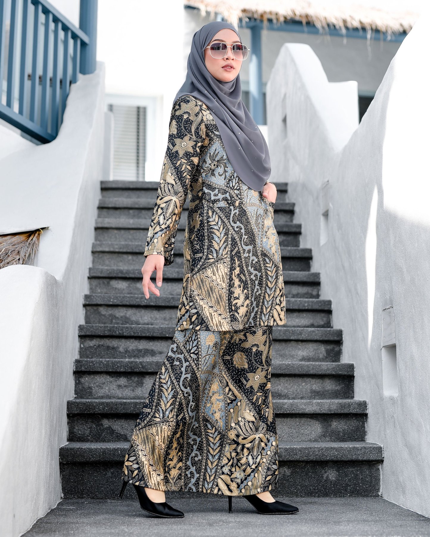 Baju Kurung Kedah Batik Dobby Aimi - Golden Blue