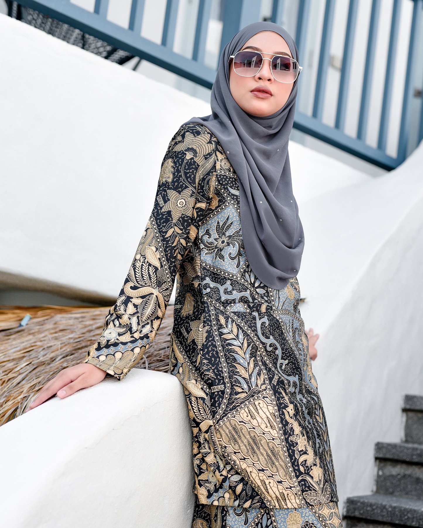 Baju Kurung Kedah Batik Dobby Aimi - Golden Blue