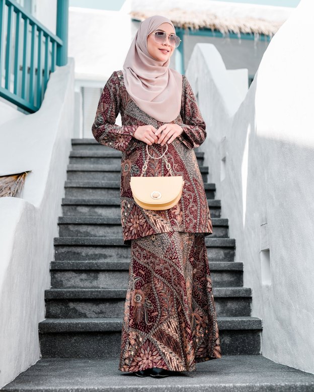 Baju Kurung Kedah Batik Dobby Aimi - Spice Brown
