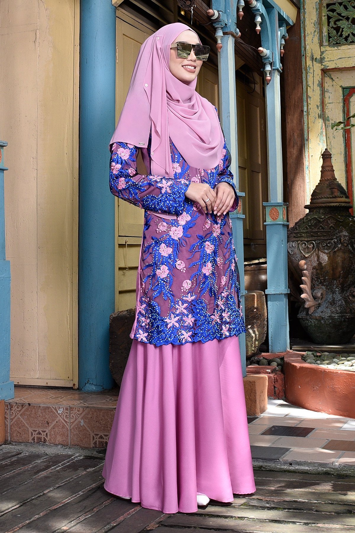 Baju Kurung Lace Glitz Inaya - Flamingo Pink