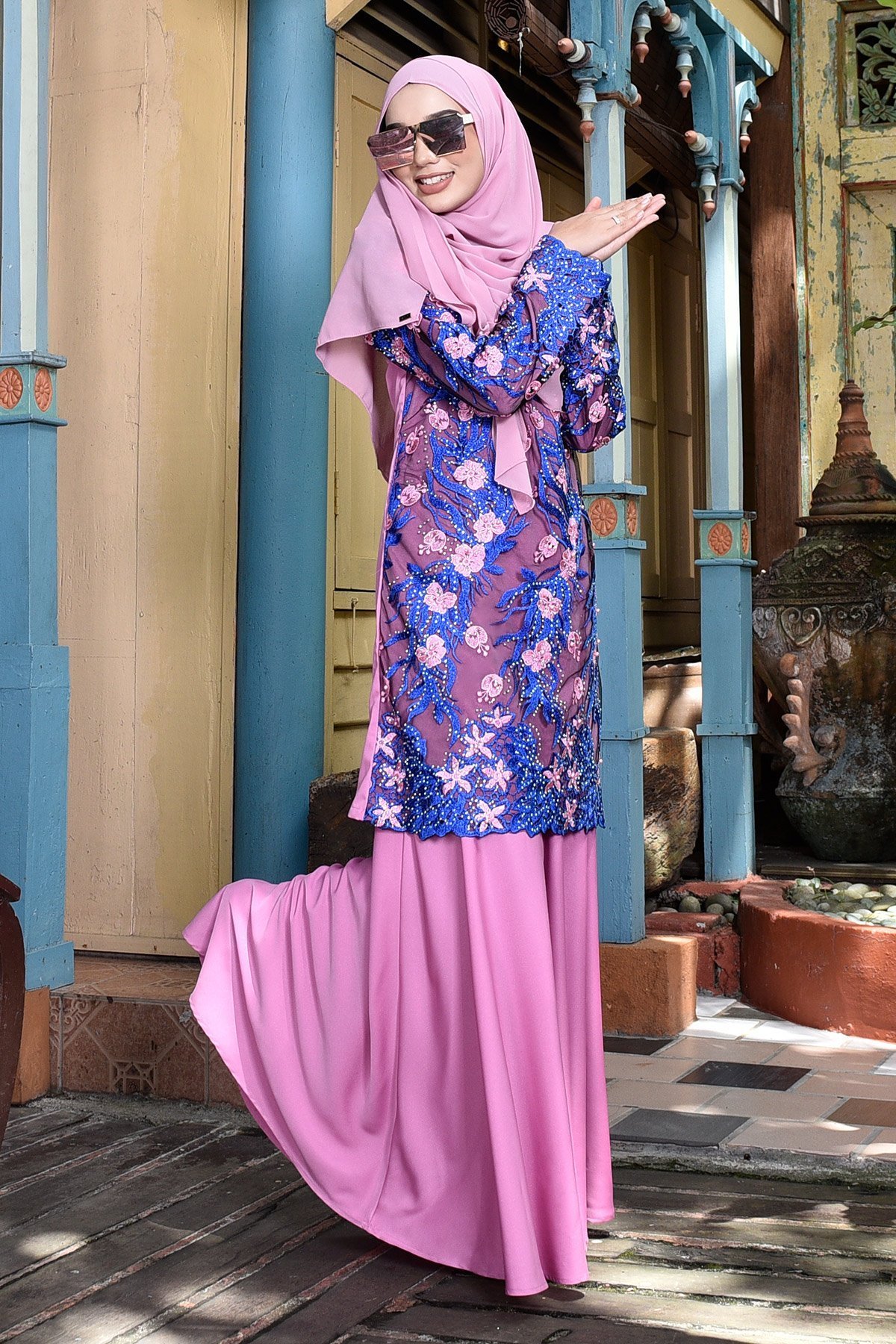 Baju Kurung Lace Glitz Inaya - Flamingo Pink