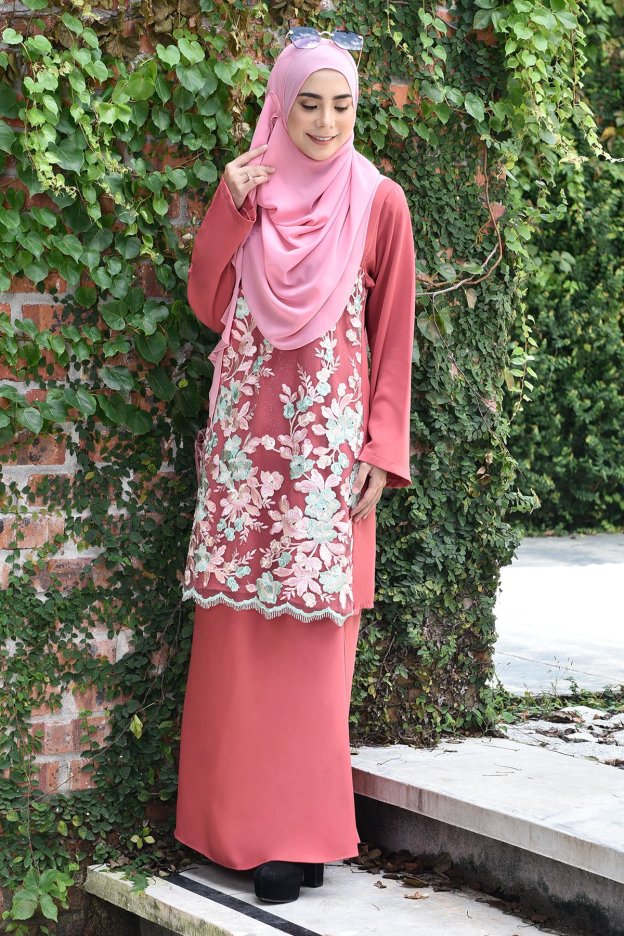 Baju Kurung Lace Leonore - Apricot