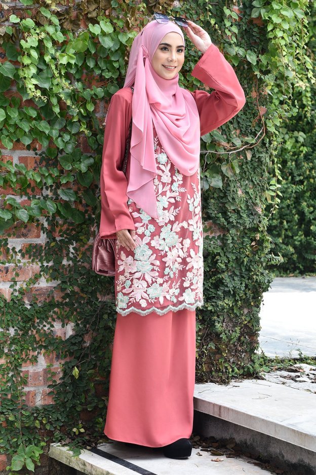Baju Kurung Lace Leonore - Apricot