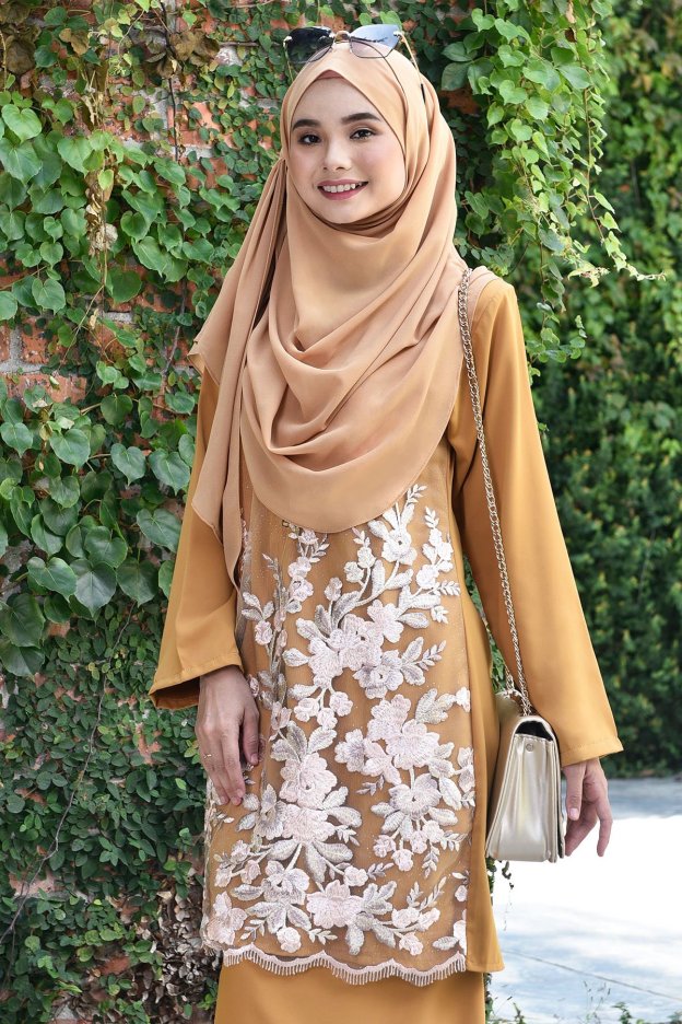 Baju Kurung Lace Leonore - Gold Coast