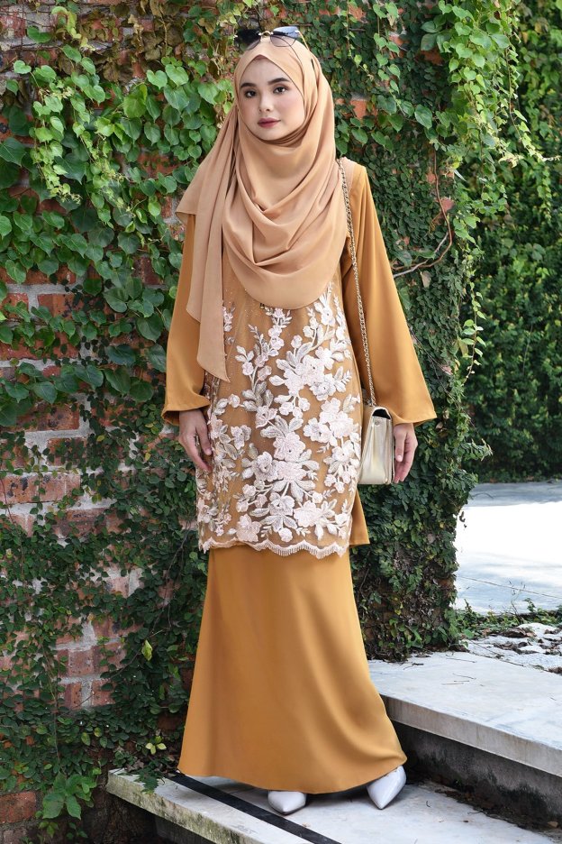 Baju Kurung Lace Leonore - Gold Coast