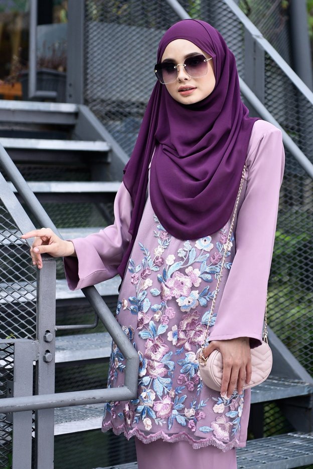 Baju Kurung Lace Leonore - Lavender