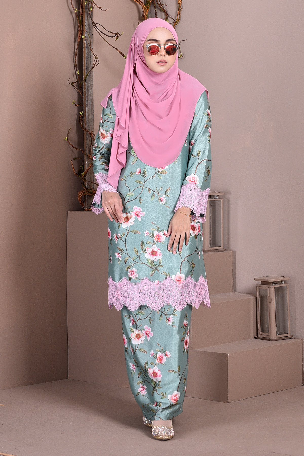 Baju Kurung Lace Madame Sara - Sea Green