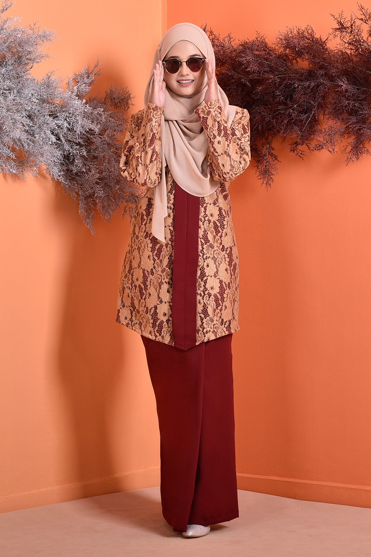 Baju Kebarung Lace Marissa - Rouge Maroon