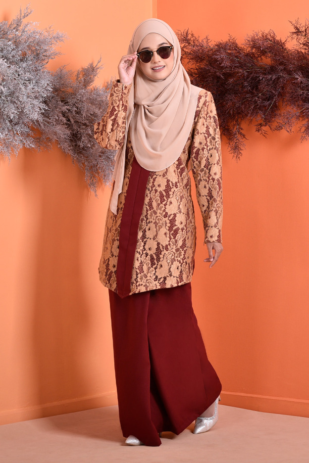Baju Kebarung Lace Marissa - Rouge Maroon