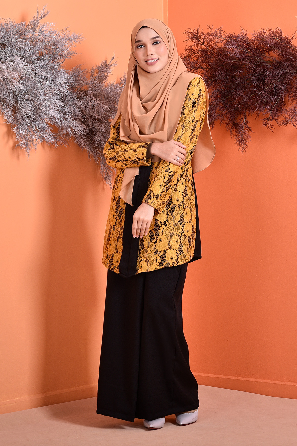 Baju Kebarung Lace Marissa - Pitch Black