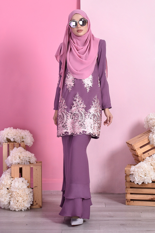Baju Kurung Lace Dominique - Lavender Purple