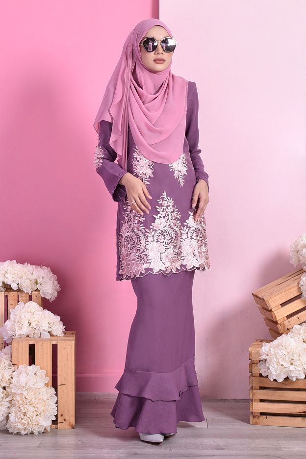 Baju Kurung Lace Dominique - Lavender Purple