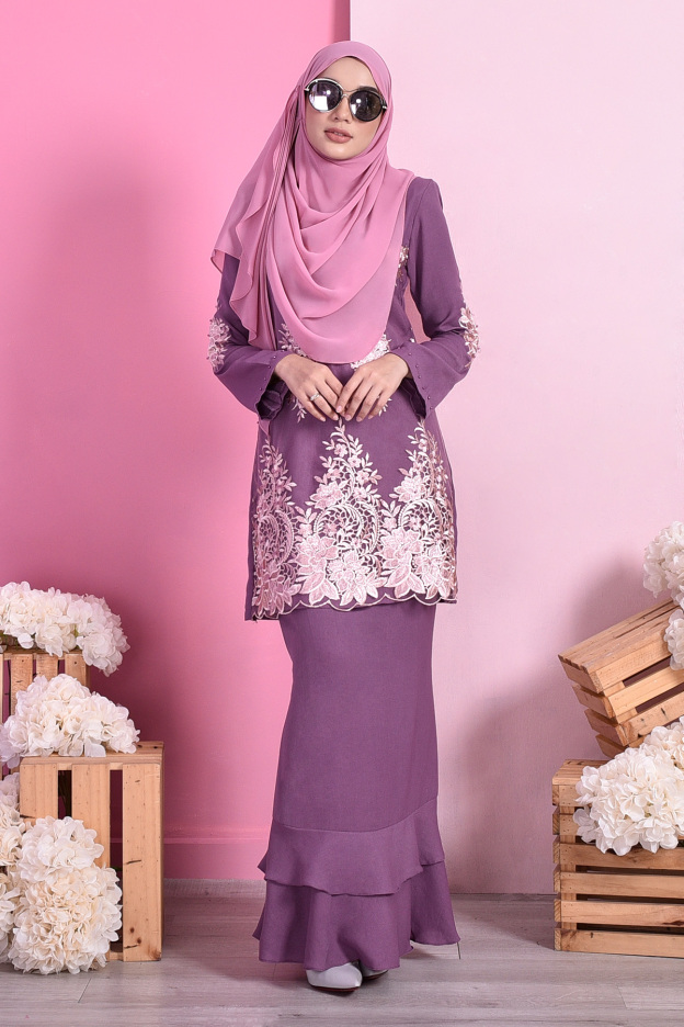 Baju Kurung Lace Dominique - Lavender Purple
