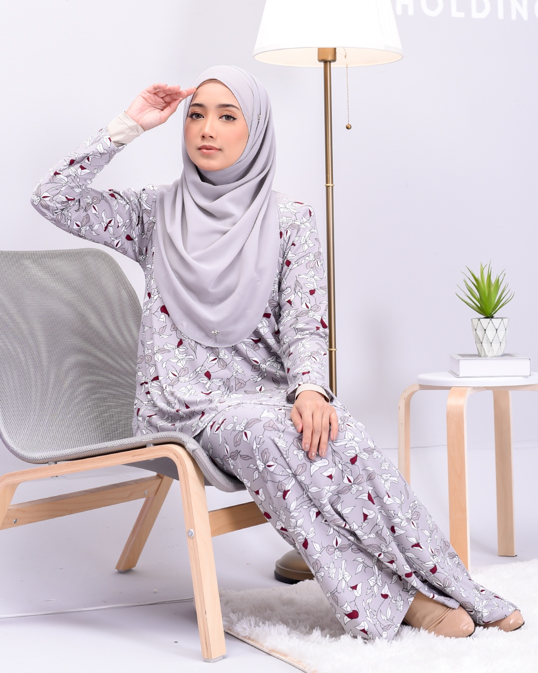 Baju Kurung Lola Printed - Grey Aquilegia