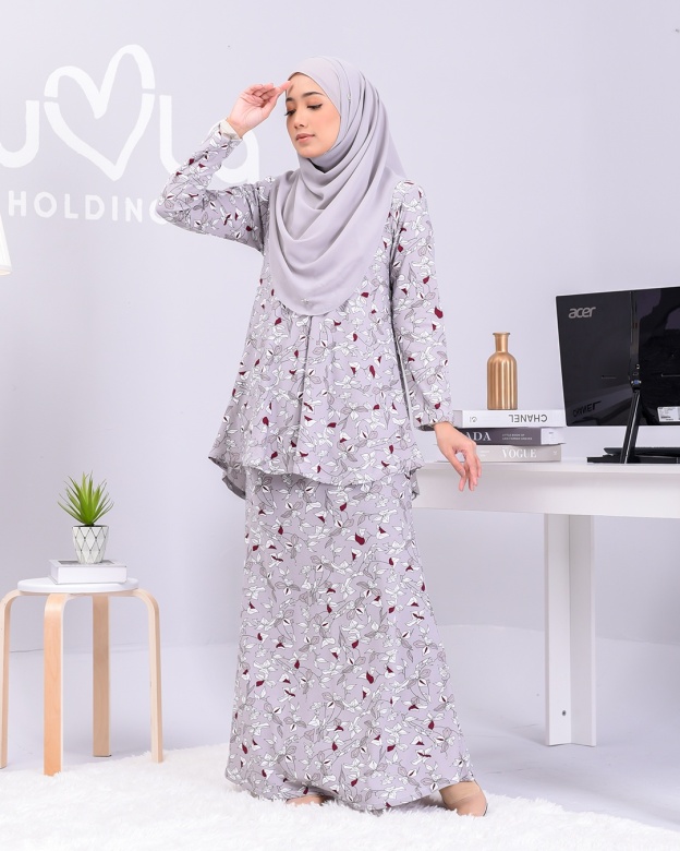 Baju Kurung Lola Printed - Grey Aquilegia