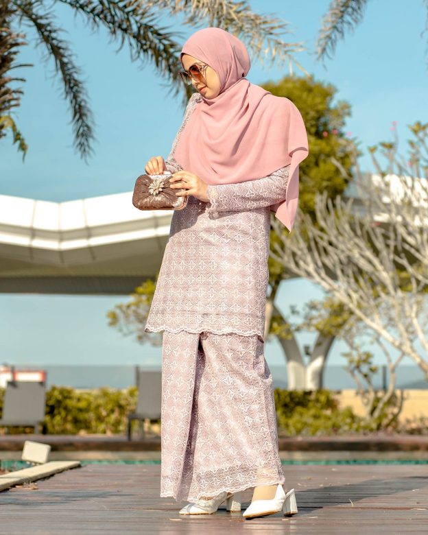 Baju Kurung Moden Puffy Lace Raiqa - Heather Purple