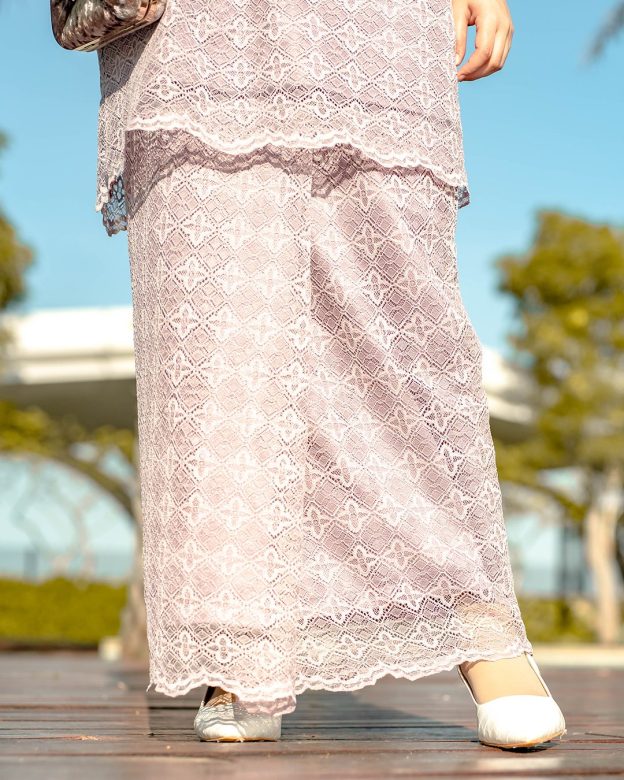 Baju Kurung Moden Puffy Lace Raiqa - Heather Purple